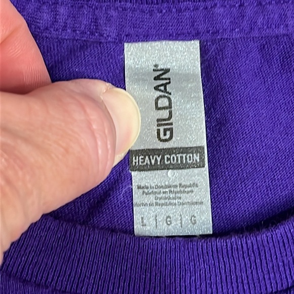 Men’s Large Purple Crown Royal Short Sleeved T-shirt NWOT - Picture 8 of 8